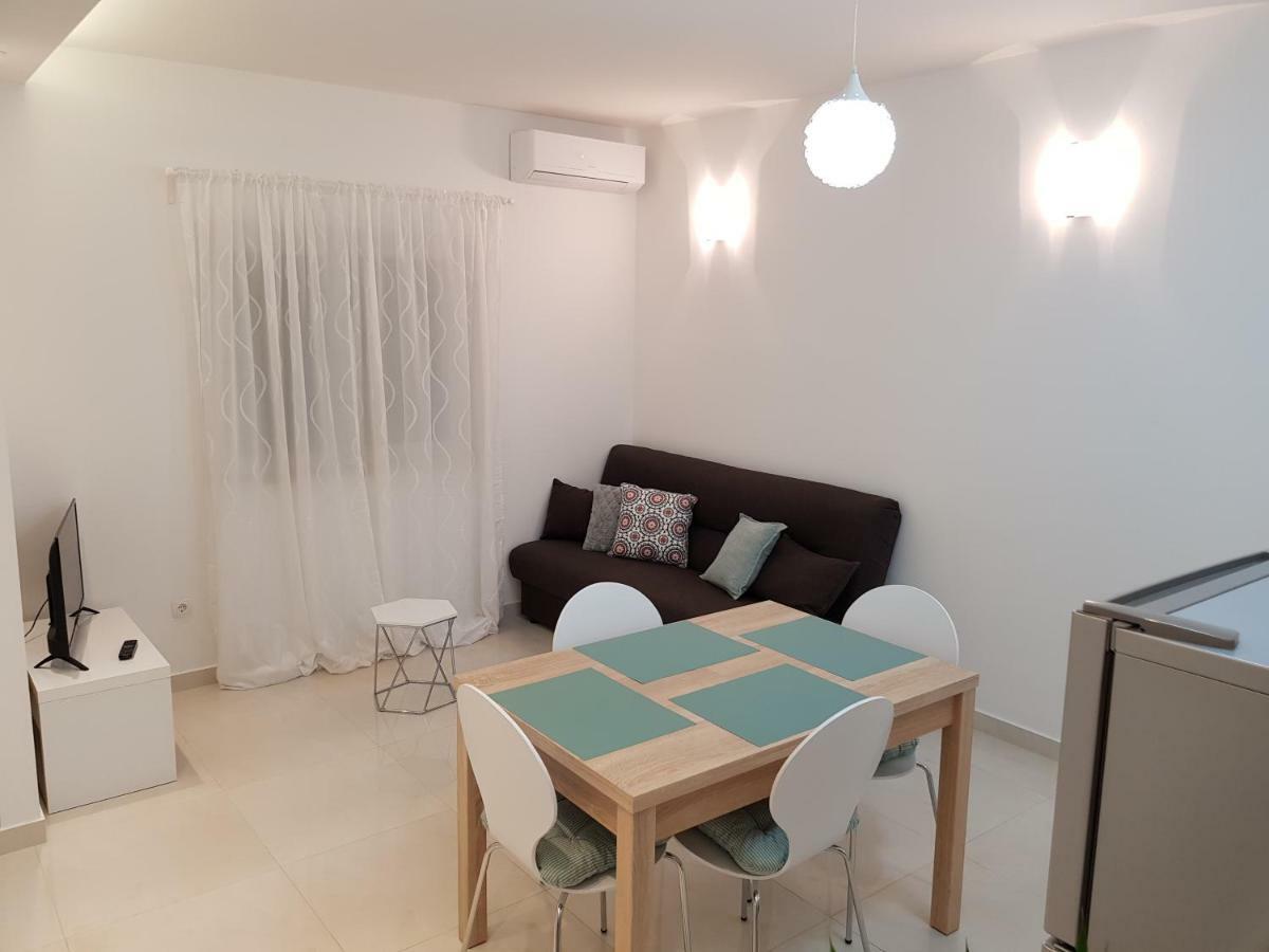 Apartman Cezar Apartment Stobrec Bagian luar foto